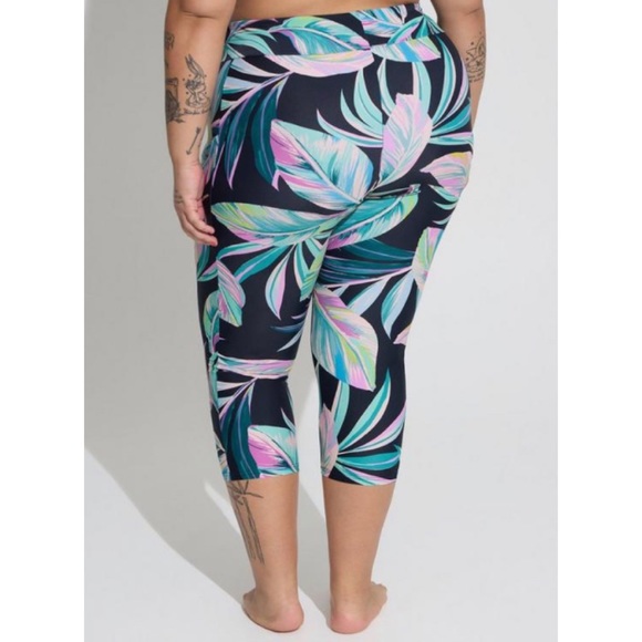 🆕 Pretty Leaves High Rise Pocket Capri Swim Legging 1 1X 14 16 NWT Torrid Black - Picture 3 of 5